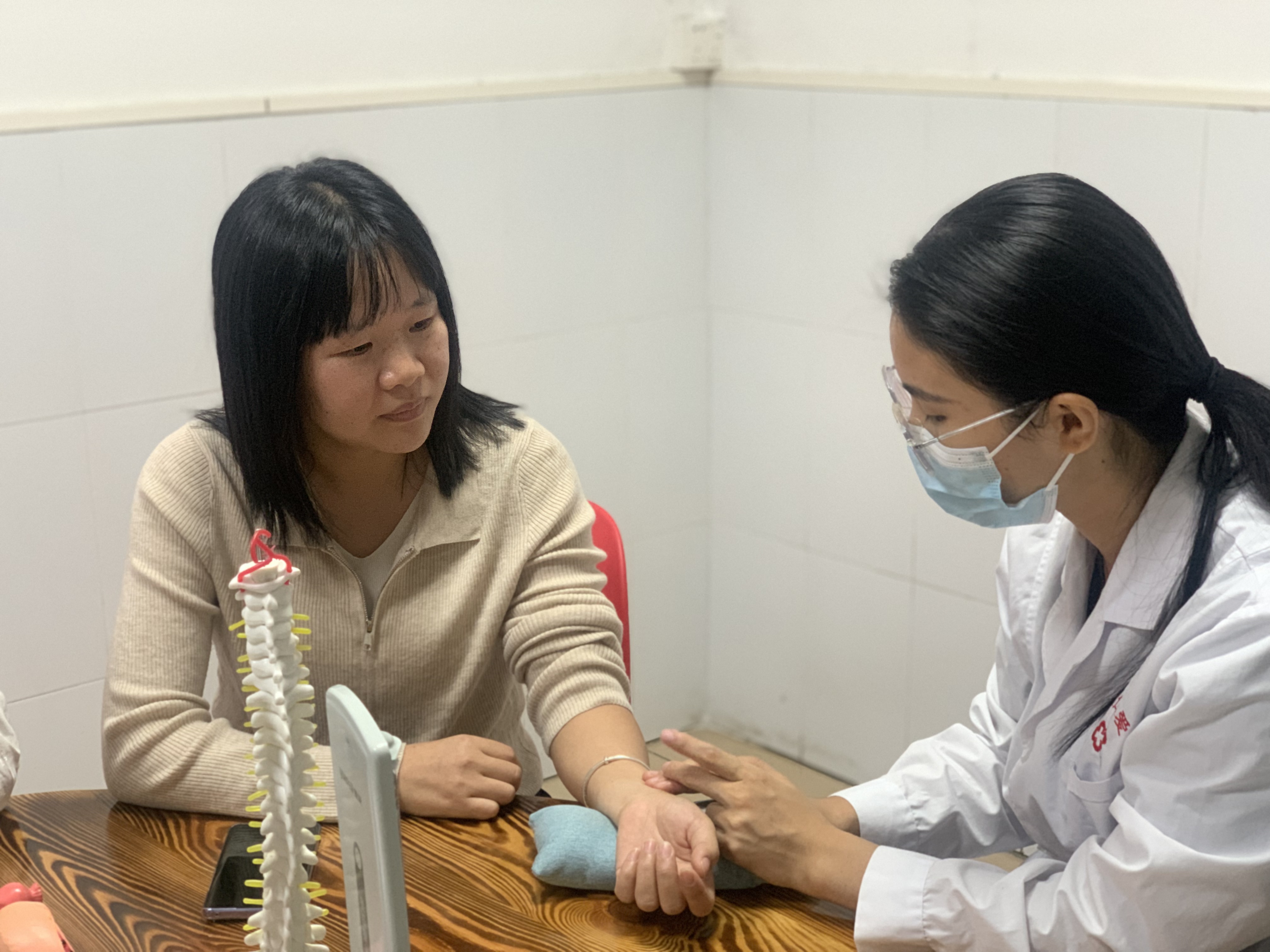 宏展拉伸膜廠家開展員工體檢、義診廣受好評